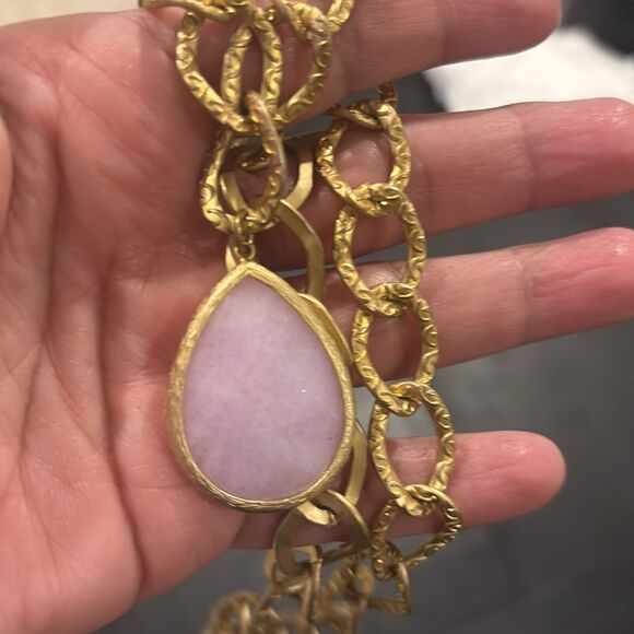 Classy Gold Tone Pattern Chain Pink Faceted Stone Necklace - Picture 5 of 8